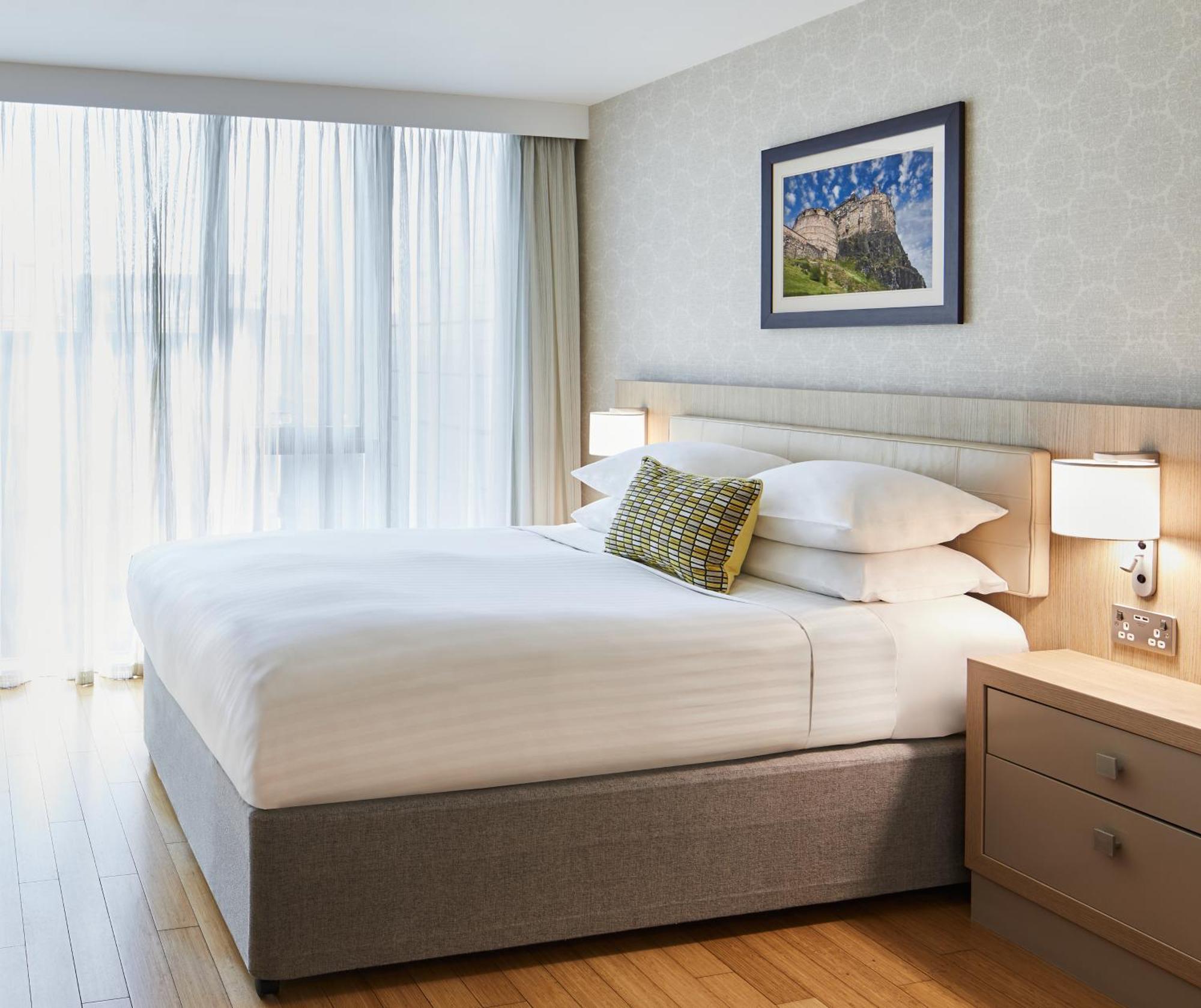 Hotel By Marriott Edinburgh